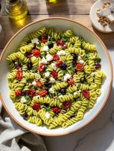 creamy mediterranean pesto pasta
